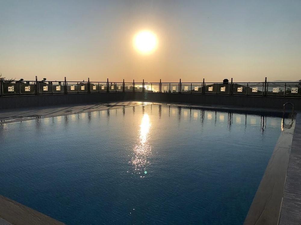 Double Royal Hotel Kocaeli Luaran gambar