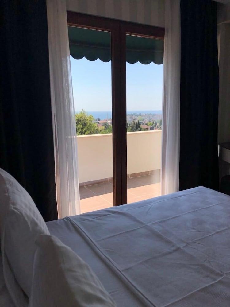 Double Royal Hotel Kocaeli Luaran gambar